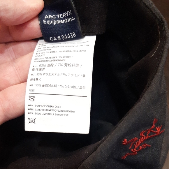 Arc'teryx Charcoal Gray/(Carbon Copy) Quanta Hat with Red Logo - Picture 6 of 7